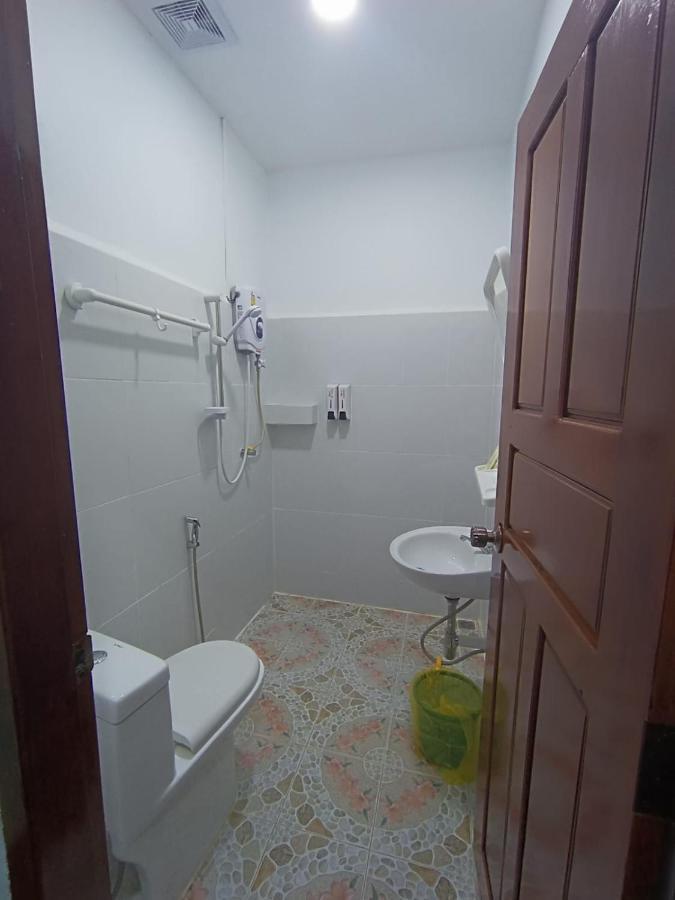 Hotel ເຮືອນພັກບີວີ Ban Thongchai-Tai Exterior foto